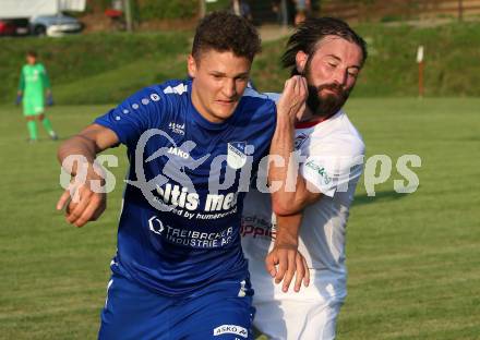 Fussball Kaerntner Liga. Maria Saal gegen Treibach.  Roland Krenn, (Maria Saal),  Philipp Hoeberl  (Treibach). Maria Saal, am 10.8.2019.
Foto: Kuess
www.qspictures.net
---
pressefotos, pressefotografie, kuess, qs, qspictures, sport, bild, bilder, bilddatenbank