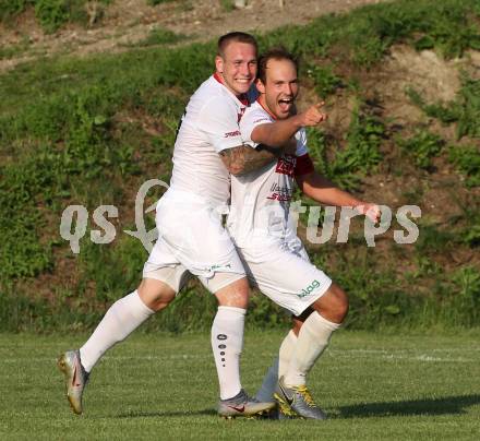 Fussball Kaerntner Liga. Maria Saal gegen Treibach. Torjubel Bernhard Walzl, Andreas Bernhard Schritliser (Maria Saal). Maria Saal, am 10.8.2019.
Foto: Kuess
www.qspictures.net
---
pressefotos, pressefotografie, kuess, qs, qspictures, sport, bild, bilder, bilddatenbank