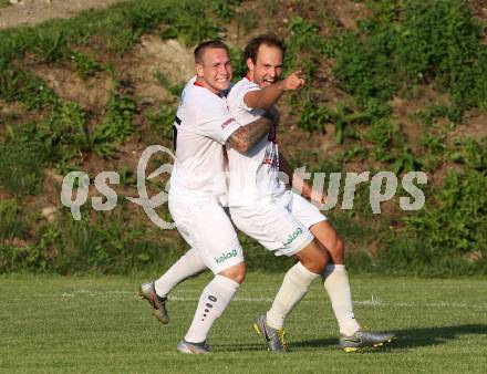 Fussball Kaerntner Liga. Maria Saal gegen Treibach.  Torjubel Bernhard Walzl, Andreas Bernhard Schritliser (Maria Saal). Maria Saal, am 10.8.2019.
Foto: Kuess
www.qspictures.net
---
pressefotos, pressefotografie, kuess, qs, qspictures, sport, bild, bilder, bilddatenbank
