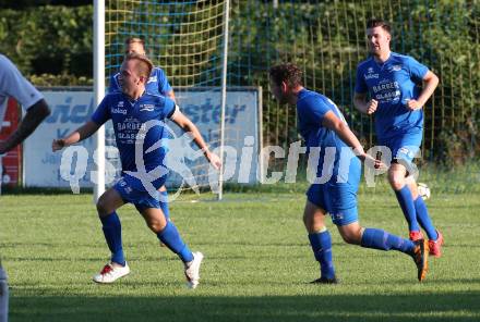 Fussball 2. KLasse C. SG Krumpendorf/Poertschach gegen Himmelberg.  Torjubel Andreas Hartl, Fabian Gerhard Karner,  (Krumpendorf). Krumpendorf, am 11.8.2019.
Foto: Kuess
www.qspictures.net
---
pressefotos, pressefotografie, kuess, qs, qspictures, sport, bild, bilder, bilddatenbank