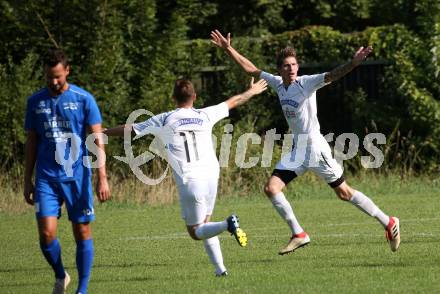 Fussball 2. KLasse C. SG Krumpendorf/Poertschach gegen Himmelberg.  Torjubel Philipp Georg Fischer, Daniel Stranig (Himmelberg). Krumpendorf, am 11.8.2019.
Foto: Kuess
www.qspictures.net
---
pressefotos, pressefotografie, kuess, qs, qspictures, sport, bild, bilder, bilddatenbank