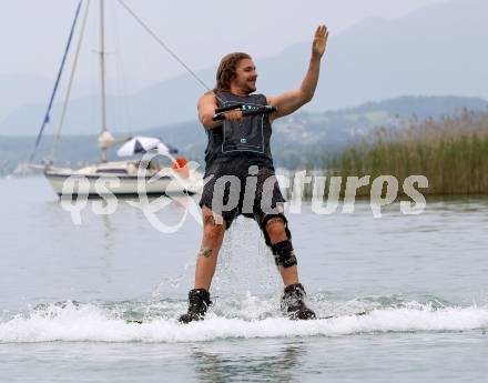 Wakeboard.  Nico Juritsch. Poertschach, am 15.6.2019.
Foto: Kuess
---
pressefotos, pressefotografie, kuess, qs, qspictures, sport, bild, bilder, bilddatenbank