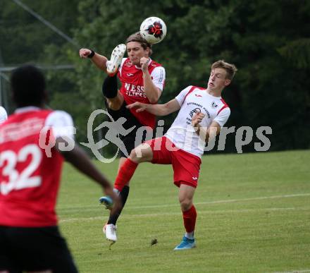 Fussball. Kaerntner Liga. Ferlach Atus gegen Spittal/Drau.  Hannes Marcel Schwarz  (Ferlach), Nico Raphaele Stranner  (Spittal). Ferlach, 24.8.2019.
Foto: Kuess
www.qspictures.net
---
pressefotos, pressefotografie, kuess, qs, qspictures, sport, bild, bilder, bilddatenbank