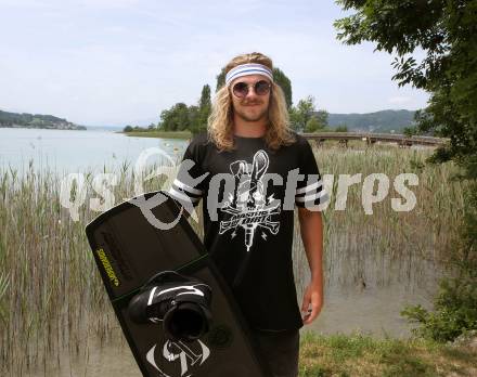 Wakeboard.  Nico Juritsch. Poertschach, am 15.6.2019.
Foto: Kuess
---
pressefotos, pressefotografie, kuess, qs, qspictures, sport, bild, bilder, bilddatenbank