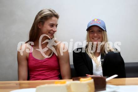Snowboard. Anna Gasser, Schwester Eva. Homestory. Millstatt, 23.7.2018.
Foto: Kuess
---
pressefotos, pressefotografie, kuess, qs, qspictures, sport, bild, bilder, bilddatenbank