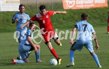 Fussball 2. KLasse D. SG SV Magdalensberg/ASKOE Poggersdorf Youngstars gegen KAC B Juniors. Claudio Fasser-Lindenthal,  Felix Josef Stromberger,  (Magdalensberg/Poggersdorf),  Maximilian Alexander Trachmann (KAC). Poggersdorf, am 25.8.2019.
Foto: Kuess
www.qspictures.net
---
pressefotos, pressefotografie, kuess, qs, qspictures, sport, bild, bilder, bilddatenbank