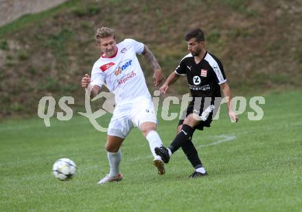 Fussball. Kaerntner Liga. Maria Saal gegen Dellach/Gail.  Kevin Puschl Schliefnig (Maria Saal), Samir Nuhanovic  (Dellach). Maria Saal, 24.8.2019.
Foto: Kuess
www.qspictures.net
---
pressefotos, pressefotografie, kuess, qs, qspictures, sport, bild, bilder, bilddatenbank