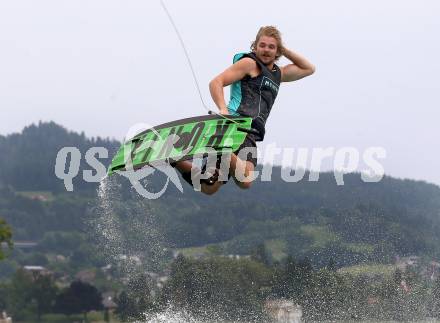 Wakeboard.  Nico Juritsch. Poertschach, am 15.6.2019.
Foto: Kuess
---
pressefotos, pressefotografie, kuess, qs, qspictures, sport, bild, bilder, bilddatenbank