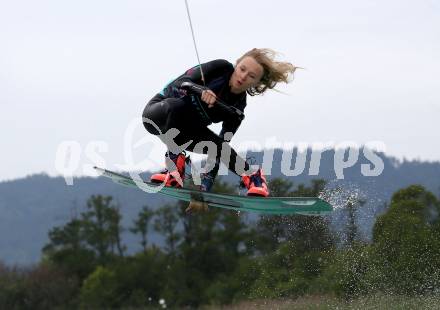 Wakeboard.   Mara Salmina. Poertschach, am 15.6.2019.
Foto: Kuess
---
pressefotos, pressefotografie, kuess, qs, qspictures, sport, bild, bilder, bilddatenbank
