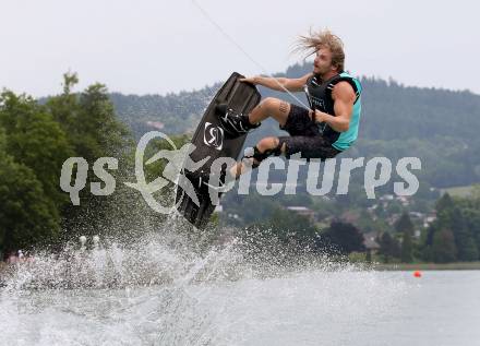 Wakeboard.  Nico Juritsch. Poertschach, am 15.6.2019.
Foto: Kuess
---
pressefotos, pressefotografie, kuess, qs, qspictures, sport, bild, bilder, bilddatenbank