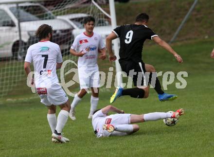 Fussball. Kaerntner Liga. Maria Saal gegen Dellach/Gail. Roland Krenn, Sebastian Kaiser (Maria Saal),  Vahid Muharemovic (Dellach). Maria Saal, 24.8.2019.
Foto: Kuess
www.qspictures.net
---
pressefotos, pressefotografie, kuess, qs, qspictures, sport, bild, bilder, bilddatenbank