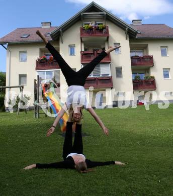 Snowboard. Anna Gasser, Schwester Eva. Homestory. Millstatt, 23.7.2018.
Foto: Kuess
---
pressefotos, pressefotografie, kuess, qs, qspictures, sport, bild, bilder, bilddatenbank