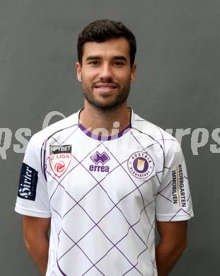 Fussball 2. Liga. SK Austria Klagenfurt. Mannschaftsfototermin. Portrait.   Pol Gkezos. Klagenfurt, am 13.7.2019.
Foto: Kuess
www.qspictures.net
---
pressefotos, pressefotografie, kuess, qs, qspictures, sport, bild, bilder, bilddatenbank