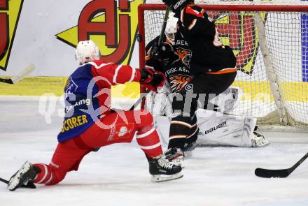Eishockey. CHL. Europa Champions Hockey League.  KAC gegen Frisk Asker (Norwegen). Matthew Neal,  (KAC),  Nicklas Dahlberg, Henrik Odegaard (Frisk Asker). Klagenfurt, am 31.8.2019.
Foto: Kuess
www.qspictures.net
---
pressefotos, pressefotografie, kuess, qs, qspictures, sport, bild, bilder, bilddatenbank