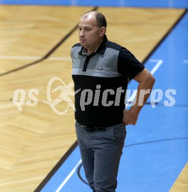 Basketball 2. Bundesliga. Grunddurchgang 1. Runde. Woerthersee Piraten gegen Mistelbach Mustangs. Trainer Goran Jovanovic (Piraten). Klagenfurt, am 21.9.2019.
Foto: Kuess
www.qspictures.net

---
pressefotos, pressefotografie, kuess, qs, qspictures, sport, bild, bilder, bilddatenbank