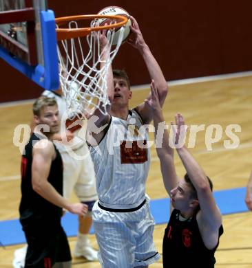 Basketball 2. Bundesliga. Grunddurchgang 1. Runde. Woerthersee Piraten gegen Mistelbach Mustangs. Tevz Ruzic,  (Piraten), Christoph Leydolf (Mustangs). Klagenfurt, am 21.9.2019.
Foto: Kuess
www.qspictures.net

---
pressefotos, pressefotografie, kuess, qs, qspictures, sport, bild, bilder, bilddatenbank