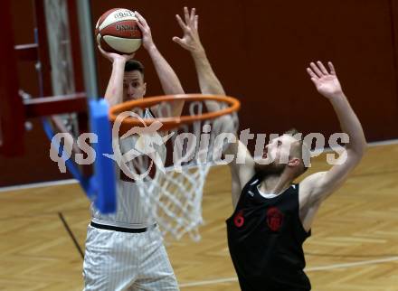 Basketball 2. Bundesliga. Grunddurchgang 1. Runde. Woerthersee Piraten gegen Mistelbach Mustangs. Rade Rodic, (Piraten), Jakub Krakovic  (Mustangs). Klagenfurt, am 21.9.2019.
Foto: Kuess
www.qspictures.net

---
pressefotos, pressefotografie, kuess, qs, qspictures, sport, bild, bilder, bilddatenbank