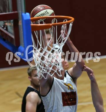 Basketball 2. Bundesliga. Grunddurchgang 1. Runde. Woerthersee Piraten gegen Mistelbach Mustangs. Tevz Ruzic (Piraten). Klagenfurt, am 21.9.2019.
Foto: Kuess
www.qspictures.net

---
pressefotos, pressefotografie, kuess, qs, qspictures, sport, bild, bilder, bilddatenbank