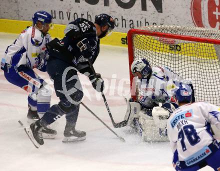 EBEL. Eishockey Bundesliga. EC VSV gegen Hydro Fehervar AV 19. Brandon Maxwell, Marko Poeyhoenen,  (VSV), Andrew Sarauer  (Alba Volan). Villach, am 27.9.2019.
Foto: Kuess
www.qspictures.net
---
pressefotos, pressefotografie, kuess, qs, qspictures, sport, bild, bilder, bilddatenbank