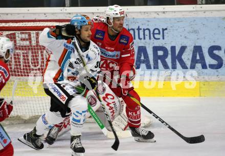 EBEL. Eishockey Bundesliga. KAC gegen	EHC Liwest Black Wings Linz. Siim Liivik, (KAC), Pusnik Julian (Linz). Klagenfurt, am 29.9.2019.
Foto: Kuess
www.qspictures.net

---
pressefotos, pressefotografie, kuess, qs, qspictures, sport, bild, bilder, bilddatenbank