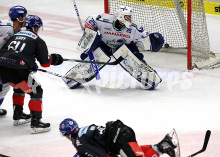 EBEL. Eishockey Bundesliga. EC VSV gegen HC TWK Innsbruck. Lukas Schluderbacher,   (VSV), Ondrej Sedivy, Joel Broda (Innsbruck). Villach, am 4.10.2019.
Foto: Kuess
www.qspictures.net
---
pressefotos, pressefotografie, kuess, qs, qspictures, sport, bild, bilder, bilddatenbank