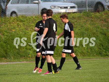 Fussball. 2. Klasse C. Gurk gegen Soerg. Torjubel  Georg Franz Koechl, Christoph Pingist, Florian Thomas Friedrich Knierlinger (Soerg). Gurk, 28.9.2019.
Foto: Kuess
www.qspictures.net
---
pressefotos, pressefotografie, kuess, qs, qspictures, sport, bild, bilder, bilddatenbank