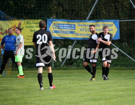 Fussball. 2. Klasse C. Gurk gegen Soerg.  Torjubel 	Denis Sahitaj, Michael Rauter, Hajrush Tifeku  (Soerg). Gurk, 28.9.2019.
Foto: Kuess
www.qspictures.net
---
pressefotos, pressefotografie, kuess, qs, qspictures, sport, bild, bilder, bilddatenbank