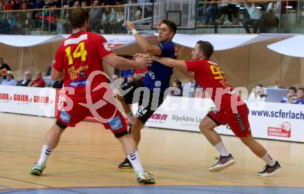 Handball Bundesliga. HLA. SC Kelag Ferlach gegen UHK Krems. Mladan Jovanovic, (SCF), Fabian Posch, Marko Simek  (Krems). Ferlach, am 28.9.2019.
Foto: Kuess
---
pressefotos, pressefotografie, kuess, qs, qspictures, sport, bild, bilder, bilddatenbank