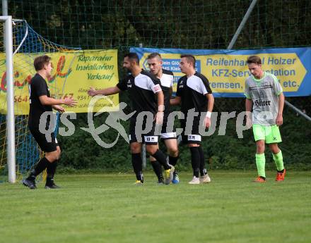 Fussball. 2. Klasse C. Gurk gegen Soerg.  Torjubel  Florian Thomas Friedrich Knierlinger, Denis Sahitaj, Raphael Prenter, Pascal Stefan Eichwalder (Soerg). Gurk, 28.9.2019.
Foto: Kuess
www.qspictures.net
---
pressefotos, pressefotografie, kuess, qs, qspictures, sport, bild, bilder, bilddatenbank