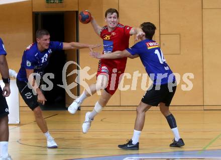 Handball Bundesliga. HLA. SC Kelag Ferlach gegen UHK Krems. Rok Golcar, Mathias Rath,  (SCF), Lucijan Fizuleto (Krems). Ferlach, am 28.9.2019.
Foto: Kuess
---
pressefotos, pressefotografie, kuess, qs, qspictures, sport, bild, bilder, bilddatenbank