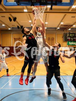 Basketball 2. Bundesliga. Grunddurchgang 3. Runde. KOS Celovec gegen Mistelbach Mustangs. Riad Dzigal, (KOS Celovec),  Julian Alper, Michal Jedovnicky  (Mustangs). Klagenfurt, am 5.10.2019.
Foto: Kuess
www.qspictures.net

---
pressefotos, pressefotografie, kuess, qs, qspictures, sport, bild, bilder, bilddatenbank