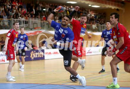 Handball Bundesliga. HLA. SC Kelag Ferlach gegen UHK Krems. Adonis Gonzales-Martinez,  (SCF), Kenan Hasecic (Krems). Ferlach, am 28.9.2019.
Foto: Kuess
www.qspictures.net
---
pressefotos, pressefotografie, kuess, qs, qspictures, sport, bild, bilder, bilddatenbank