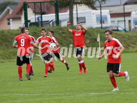 Fussball. 2. Klasse B. SG SK WeiÃenstein/SV Toeplitsch gegen Gitschtal.  Torjubel  Christian Flaschberger, Mario Santner, Andreas Holzfeind, (Gitschtal.). WeiÃenstein, 5.10.2019.
Foto: Kuess
www.qspictures.net
---
pressefotos, pressefotografie, kuess, qs, qspictures, sport, bild, bilder, bilddatenbank