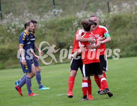 Fussball. 2. Klasse B. SG SK WeiÃenstein/SV Toeplitsch gegen Gitschtal.  Torjubel Marco Domenig, Christian Flaschberger, Mario Santner  (Gitschtal.). WeiÃenstein, 5.10.2019.
Foto: Kuess
www.qspictures.net
---
pressefotos, pressefotografie, kuess, qs, qspictures, sport, bild, bilder, bilddatenbank