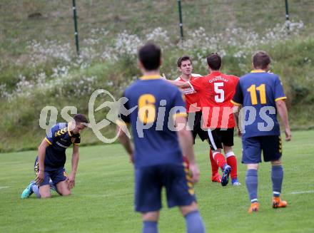Fussball. 2. Klasse B. SG SK WeiÃenstein/SV Toeplitsch gegen Gitschtal.  Torjubel Mario Santner, Patrick Domenig (Gitschtal.). WeiÃenstein, 5.10.2019.
Foto: Kuess
www.qspictures.net
---
pressefotos, pressefotografie, kuess, qs, qspictures, sport, bild, bilder, bilddatenbank