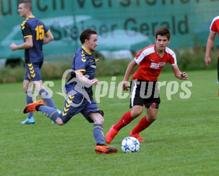 Fussball. 2. Klasse B. SG SK WeiÃenstein/SV Toeplitsch gegen Gitschtal.  Lukas Tauchhammer (WeiÃenstein), Mario Santner (Gitschtal.). WeiÃenstein, 5.10.2019.
Foto: Kuess
www.qspictures.net
---
pressefotos, pressefotografie, kuess, qs, qspictures, sport, bild, bilder, bilddatenbank