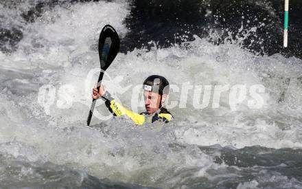 Wildwassersport. Kanu, Kajak. Felix Oschmautz. Gurkerbruecke, am 6.10.2019.
Foto: Kuess
www.qspictures.net
---
pressefotos, pressefotografie, kuess, qs, qspictures, sport, bild, bilder, bilddatenbank