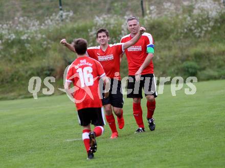 Fussball. 2. Klasse B. SG SK WeiÃenstein/SV Toeplitsch gegen Gitschtal.  Torjubel Mario Santner, Marco Domenig, Christian Flaschberger,  (Gitschtal.). WeiÃenstein, 5.10.2019.
Foto: Kuess
www.qspictures.net
---
pressefotos, pressefotografie, kuess, qs, qspictures, sport, bild, bilder, bilddatenbank