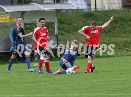 Fussball. 2. Klasse B. SG SK WeiÃenstein/SV Toeplitsch gegen Gitschtal.  Heimo Unterdorfer (WeiÃenstein), Patrick Domenig, Hannes Hubmann  (Gitschtal.). WeiÃenstein, 5.10.2019.
Foto: Kuess
www.qspictures.net
---
pressefotos, pressefotografie, kuess, qs, qspictures, sport, bild, bilder, bilddatenbank