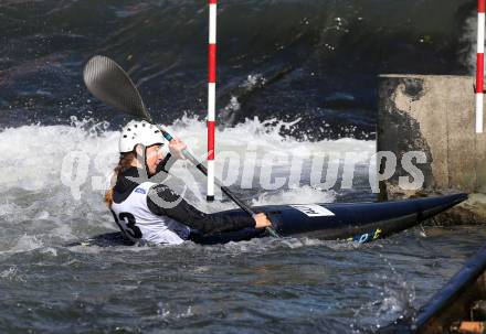 Wildwassersport. Kanu, Kajak. Antonia Oschmautz. Gurkerbruecke, am 6.10.2019.
Foto: Kuess
www.qspictures.net
---
pressefotos, pressefotografie, kuess, qs, qspictures, sport, bild, bilder, bilddatenbank