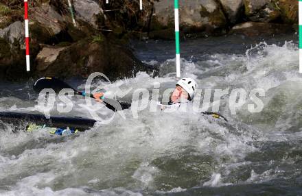 Wildwassersport. Kanu, Kajak. Antonia Oschmautz. Gurkerbruecke, am 6.10.2019.
Foto: Kuess
www.qspictures.net
---
pressefotos, pressefotografie, kuess, qs, qspictures, sport, bild, bilder, bilddatenbank