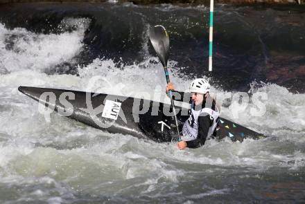 Wildwassersport. Kanu, Kajak. Antonia Oschmautz. Gurkerbruecke, am 6.10.2019.
Foto: Kuess
www.qspictures.net
---
pressefotos, pressefotografie, kuess, qs, qspictures, sport, bild, bilder, bilddatenbank