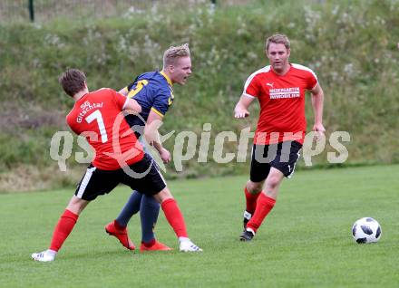 Fussball. 2. Klasse B. SG SK WeiÃenstein/SV Toeplitsch gegen Gitschtal.  Tobias Griesser (WeiÃenstein), Maximilian Christian Holz (Gitschtal.). WeiÃenstein, 5.10.2019.
Foto: Kuess
www.qspictures.net
---
pressefotos, pressefotografie, kuess, qs, qspictures, sport, bild, bilder, bilddatenbank