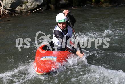Wildwassersport. Kanu, Kajak. Nadine Weratschnig. Gurkerbruecke, am 6.10.2019.
Foto: Kuess
www.qspictures.net
---
pressefotos, pressefotografie, kuess, qs, qspictures, sport, bild, bilder, bilddatenbank