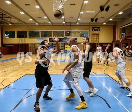 Basketball 2. Bundesliga. Grunddurchgang 4. Runde. Woerthersee Piraten gegen Guessing/Jennersdorf Blackbirds. Daniel Gspandl (Piraten),  Marko Moric (Blackbirds). Klagenfurt, am 12.10.2019.
Foto: Kuess
www.qspictures.net

---
pressefotos, pressefotografie, kuess, qs, qspictures, sport, bild, bilder, bilddatenbank