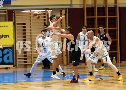 Basketball 2. Bundesliga. Grunddurchgang 4. Runde. Woerthersee Piraten gegen Guessing/Jennersdorf Blackbirds. Ziga Erculj (Piraten), Jakob Ernst,  Marko Moric  (Blackbirds). Klagenfurt, am 12.10.2019.
Foto: Kuess
www.qspictures.net

---
pressefotos, pressefotografie, kuess, qs, qspictures, sport, bild, bilder, bilddatenbank