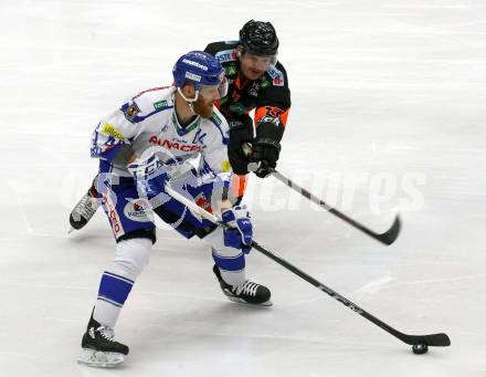 EBEL. Eishockey Bundesliga. EC VSV gegen Moser Medical Graz99ers.   Jamie Fraser,  (VSV), Colton Jaret Yellow Horn (Graz). Villach, am 13.10.2019.
Foto: Kuess
www.qspictures.net
---
pressefotos, pressefotografie, kuess, qs, qspictures, sport, bild, bilder, bilddatenbank