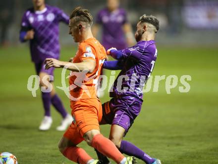 Fussball 2. Liga. SK Austria Klagenfurt gegen  SV Horn. Okan Aydin,  (Austria Klagenfurt),  Juergen Bauer (Horn). Klagenfurt, am 18.10.2019.
Foto: Kuess
www.qspictures.net
---
pressefotos, pressefotografie, kuess, qs, qspictures, sport, bild, bilder, bilddatenbank