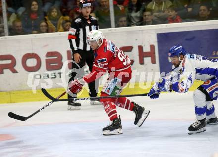 EBEL. Eishockey Bundesliga. KAC gegen	VSV. Unterweger Clemens (KAC),  Spannring Patrick (VSV). Klagenfurt, am 18.10.2019.
Foto: Kuess
www.qspictures.net

---
pressefotos, pressefotografie, kuess, qs, qspictures, sport, bild, bilder, bilddatenbank