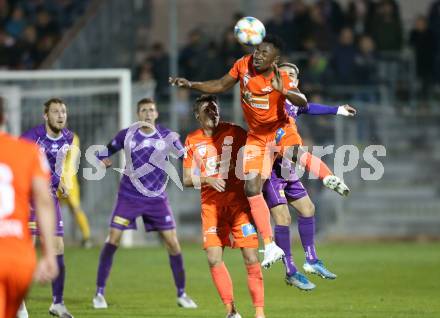 Fussball 2. Liga. SK Austria Klagenfurt gegen  SV Horn. Okan Aydin,  (Austria Klagenfurt), Michael Cheukoua (Horn). Klagenfurt, am 18.10.2019.
Foto: Kuess
www.qspictures.net
---
pressefotos, pressefotografie, kuess, qs, qspictures, sport, bild, bilder, bilddatenbank